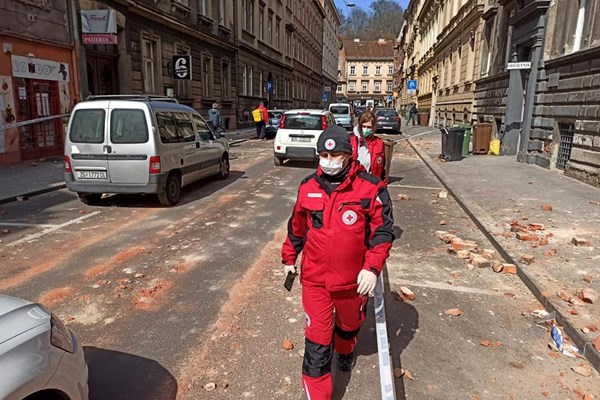 Crveni križ Slovenije prikuplja novac za osobe pogođene potresom u Zagrebu 